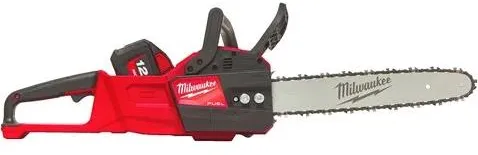 Milwaukee M18 FUEL motorsåg 35 cm svärd